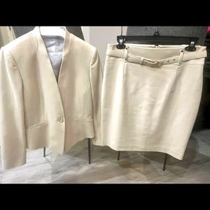 Stunning Antonio Melani Beige Cream Suit